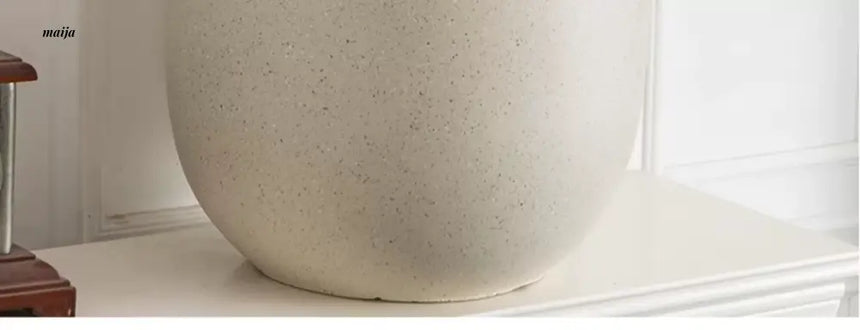 Aura Minimalistic Flowerpot from Nicaijia