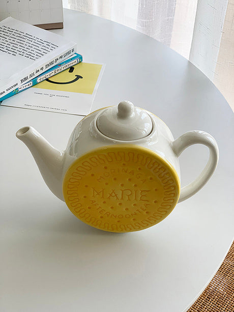YASUKI Aria Whimsical Layered Burger Ceramic Cup from YASUKI