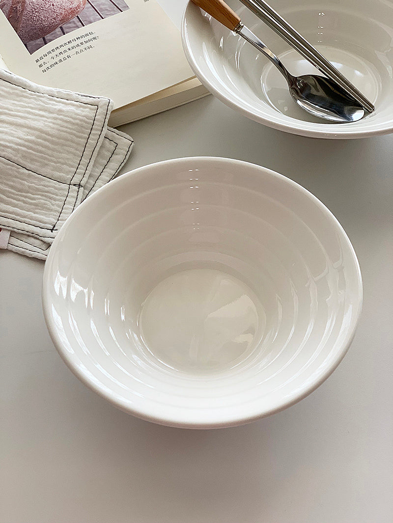 YASUKI Hiroshi Elegant White Ceramic Bowl from YASUKI