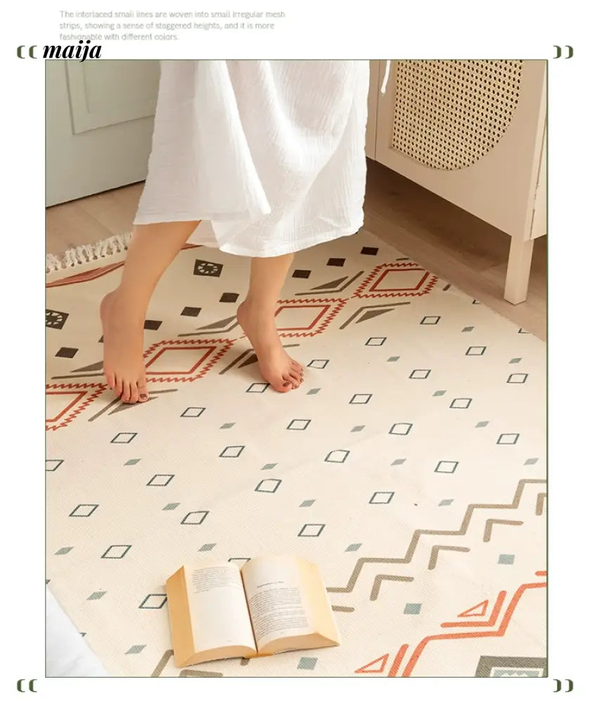 MAN YUE HOME Advanced Retro Carpet for Scandinavian Coffee Tables from MAN YUE HOME