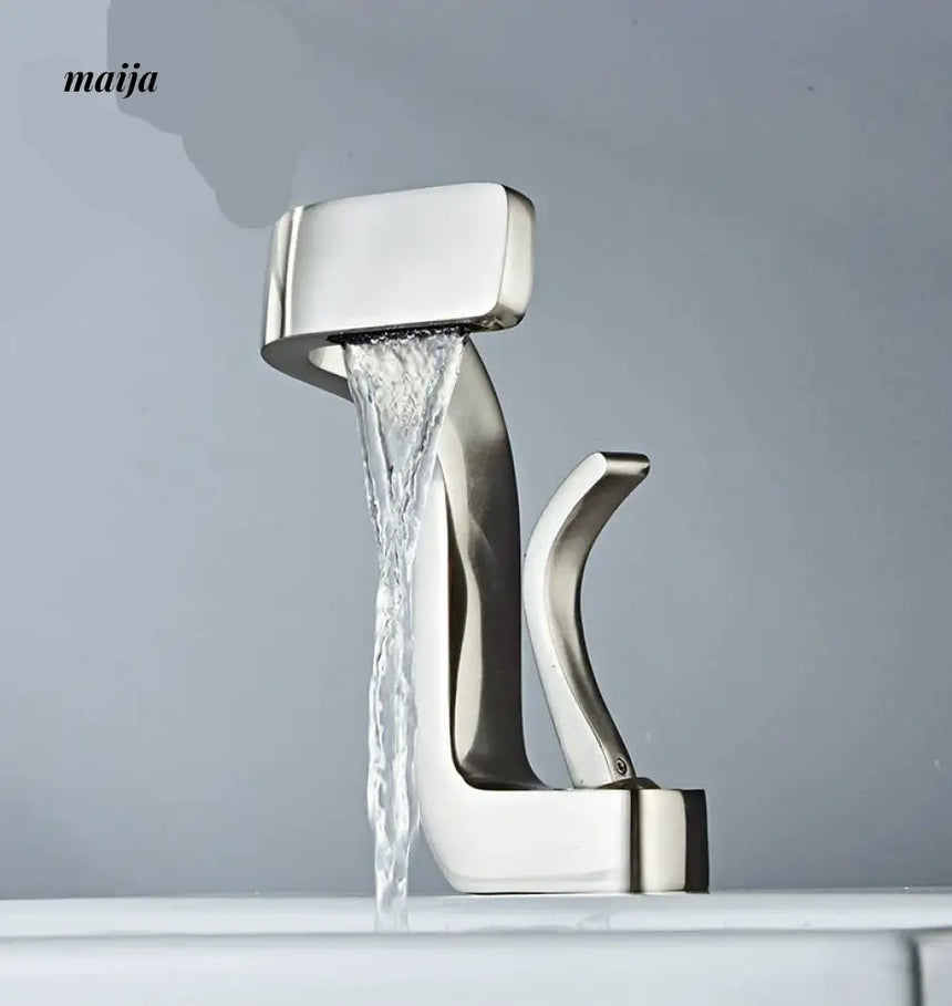 Noble Waterfall Copper Washbasin Faucet from Kaiyashi