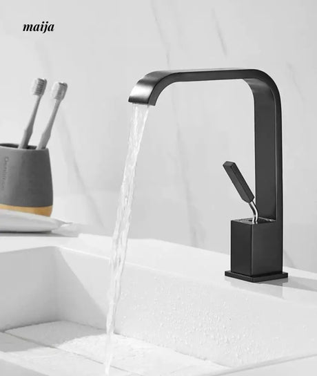 Monochrome European Waterfall Copper Faucet from Kaiyashi