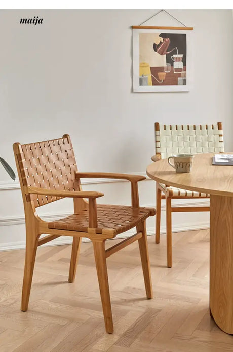 LAZYSPACE Lily Retro Saddle Chair from LAZYSPACE