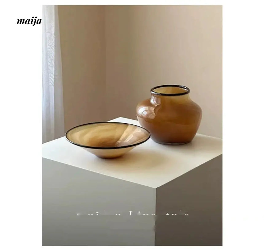 GUIFOU Antique Style Glazed Vase and Tray Set from GUIFOU
