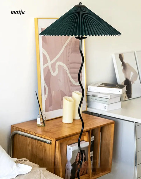 LYNN Minimalistic Umbrella Floor Lamp from Lynn's Lamp