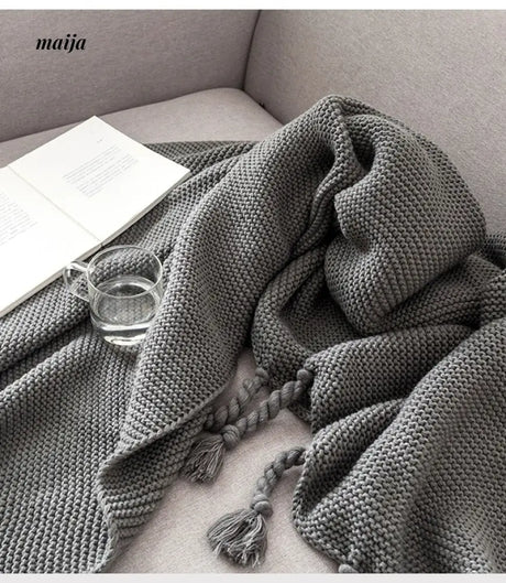 MAN YUE HOME Scandinavian Knitted Duvet with Cotton for Winter Use from MAN YUE HOME