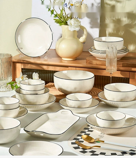 MOSE White Circle Dinner Plate Set from MOSE