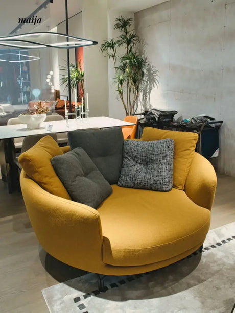 Circular Lazy Daybed Sofa from maija