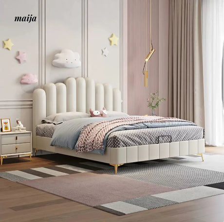 Ladyfinger Headboard Children's Bed from Aigatu