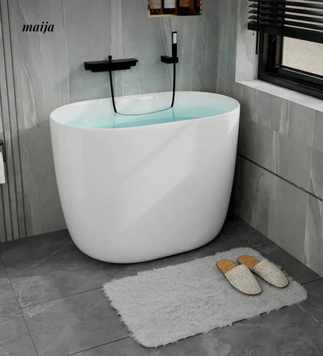 Mini Freestanding Round Acrylic Bathtub from maija