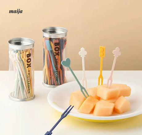 LIVETAI Children's Cute Plastic Dessert Cutlery Set from maija