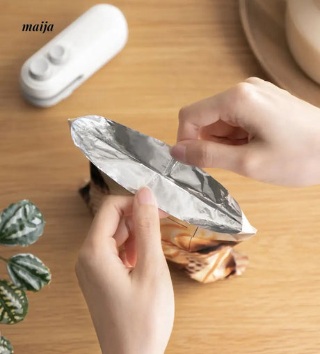 Mini Snack Sealing Tool from Lazy Corner
