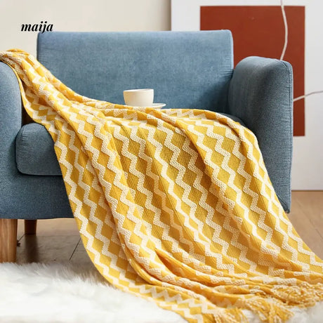 MAN YUE HOME Knitted Sofa Set with Modern Scandinavian Duvet from MAN YUE HOME
