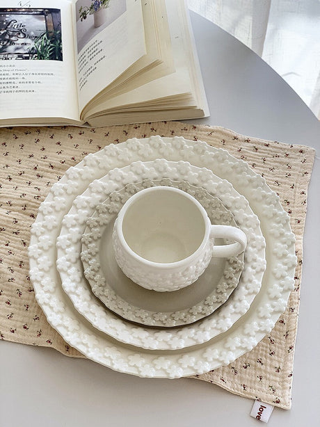 YASUKI Penelope Vintage Floral 3D Coffee Cup from YASUKI