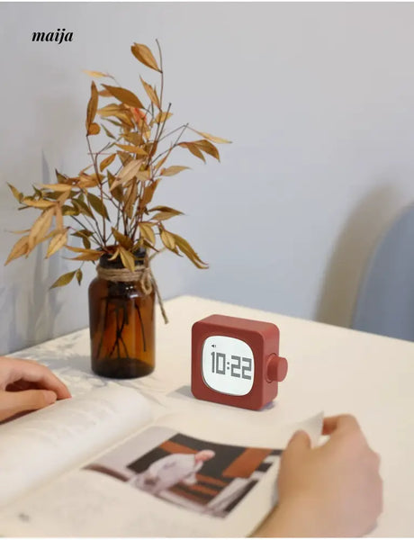 MUID Simple Alarm Clock from maija