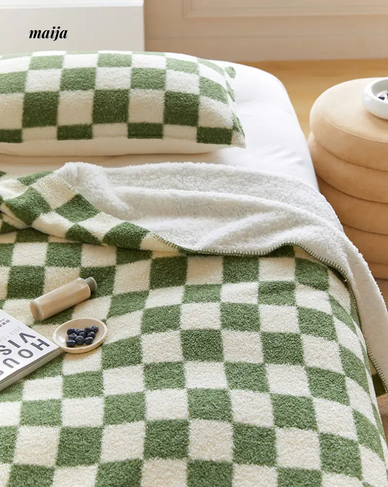 Chessboard Fleece Throw from REWER