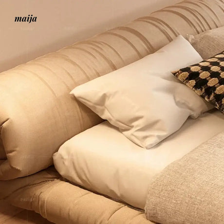 NAVI Flower Roll Bed from NAVI