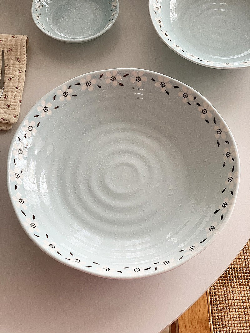 YASUKI Haruki Elegant Snowflake Ceramic Rice Bowl from YASUKI