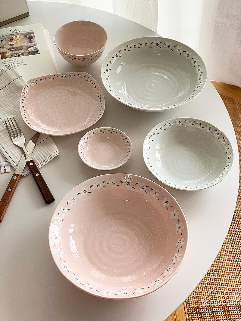 YASUKI Haruki Elegant Snowflake Ceramic Rice Bowl from YASUKI