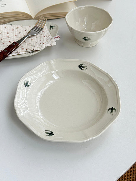 YASUKI Hiroshi Elegant Hand-Painted Ceramic Dish from YASUKI