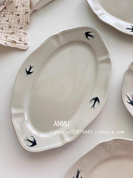 YASUKI Hiroshi Elegant Hand-Painted Ceramic Dish from YASUKI