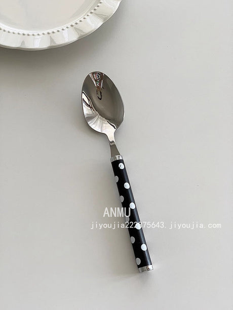 YASUKI Odette Elegant Wave-Patterned Dining Cutlery Set from YASUKI