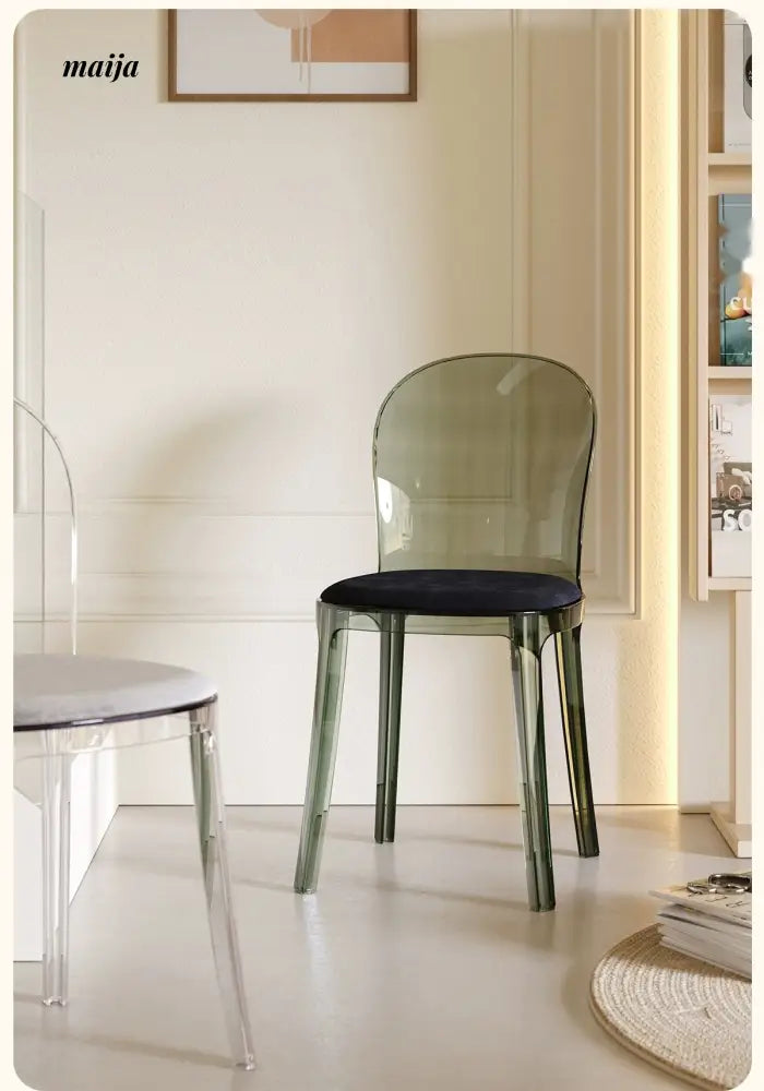 PUMPKIN BOX Acrylic Scandinavian Highchair from PUMPKIN BOX
