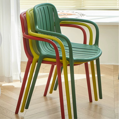 LAZYSPACE Noah Plastic Highchair from LAZYSPACE