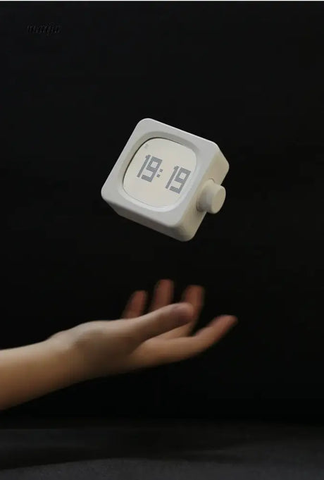 MUID Simple Alarm Clock from maija