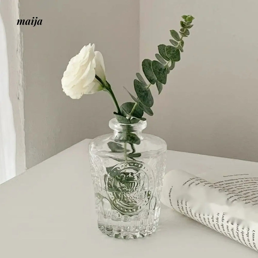 BANKE Retro Glossy Flower-Shaped Small Vase from BANKE
