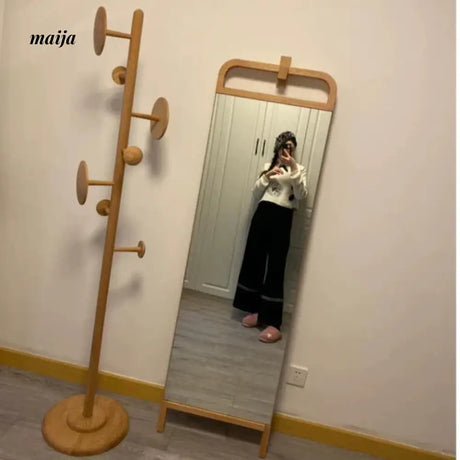 XIXI Mueller Coat Hanger from XIXI