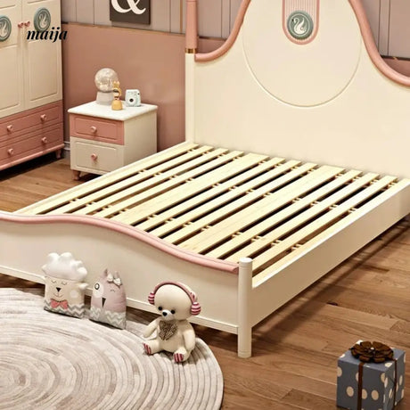 Pink Swan Children's Bed from BETTYLEI