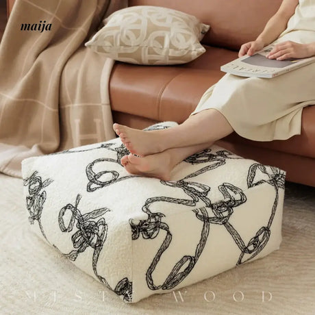 MISTYWOOD Circular Knitted Living Room Cushion from MISTYWOOD