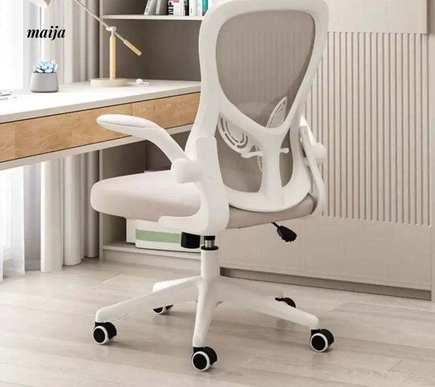 Black and White Comfortable Study Chair from Kaiyashi