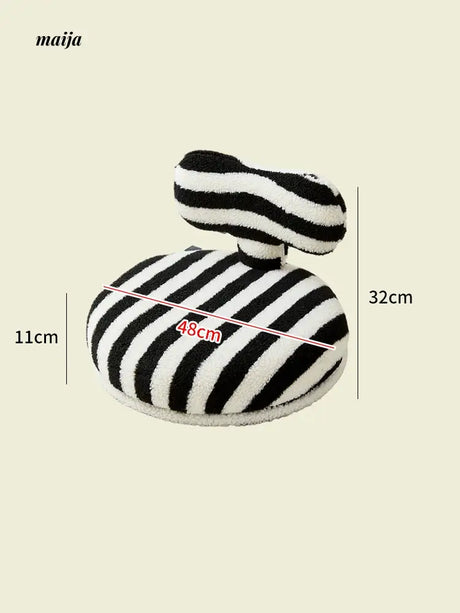 Rotating Reindeer Tatami Sofa from maija