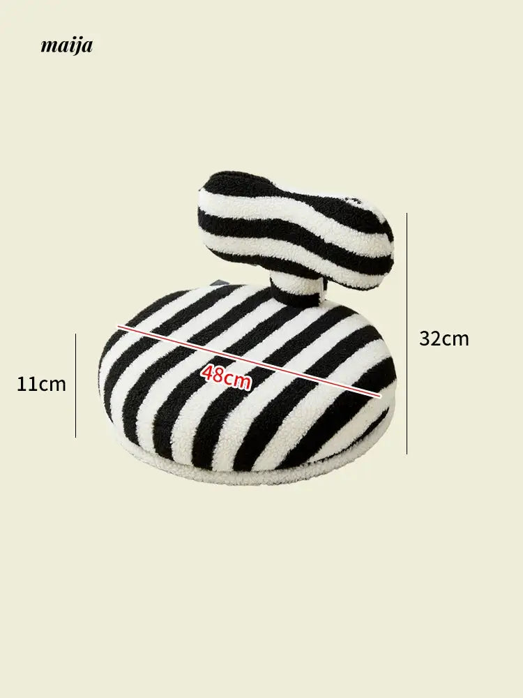 Rotating Reindeer Tatami Sofa from maija