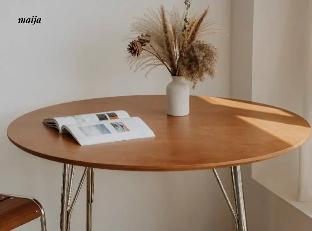 MOODSTORM Lilli Simple Iron Dining Table and Chair Set from Kaiyashi