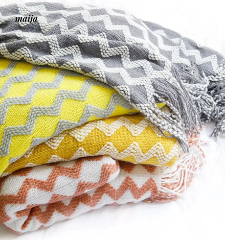 MAN YUE HOME Knitted Sofa Set with Modern Scandinavian Duvet from MAN YUE HOME