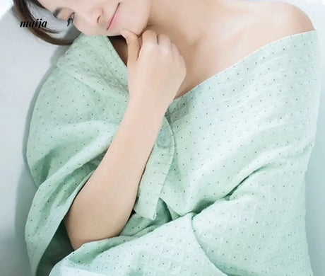 NUANYOU Quick Dry Cotton Gauze Bath Towel from maija