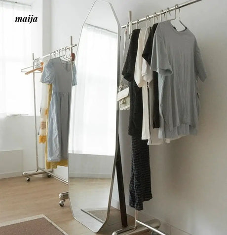MOODSTORM High-Definition Diamond Shaped Full-Body Mirror from Kaiyashi
