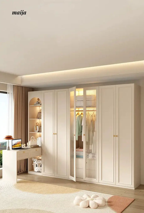 Georgiana Minimalistic Wardrobe from maija