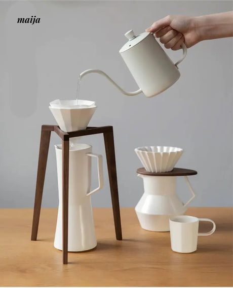MUMO Oscar Three-Legged Coffee Filter Stand from MUMO