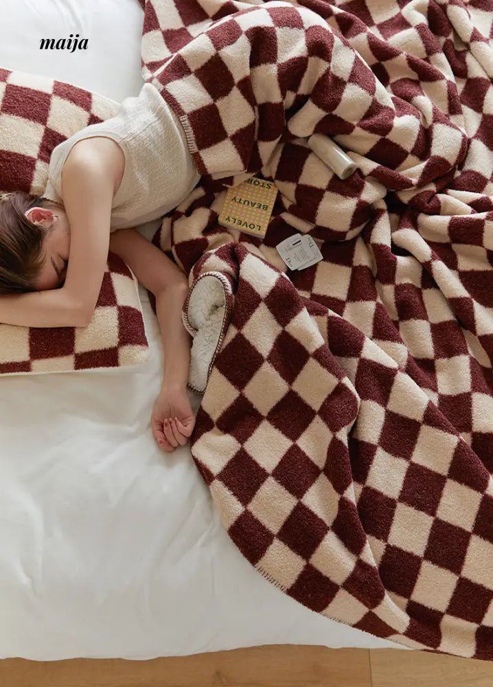 Chessboard Fleece Throw from REWER