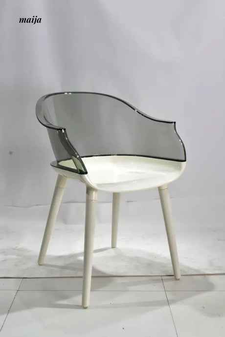 MIKA Scandinavian Acrylic Ghost Highchair from MIKA