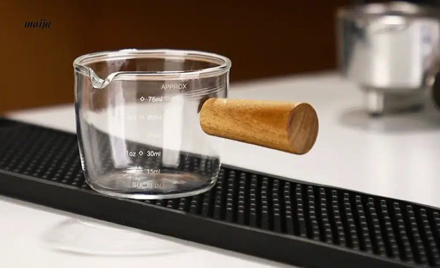 BANKE Glossy Coffee Measuring Cup with Scale from BANKE