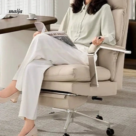 LIVORNO Robbie Adjustable Office Chair from LIVORNO