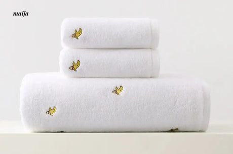 NUANYOU Banana Bath Towel from maija