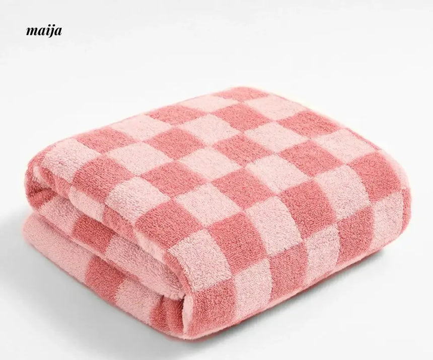 NUANYOU Chessboard Grid Cotton Bath Towel from Nuanyou