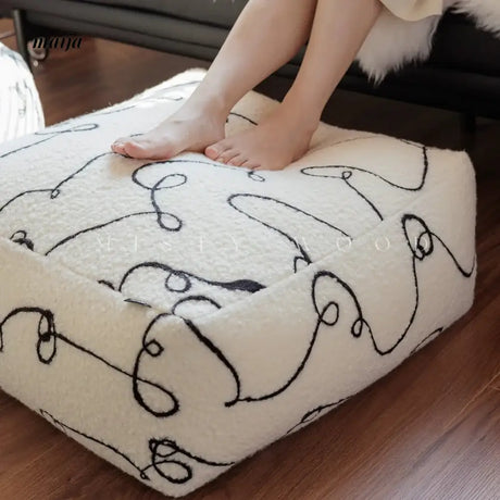 MISTYWOOD Circular Knitted Living Room Cushion from MISTYWOOD