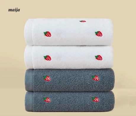 NUANYOU Strawberry Soft Cotton Face Towel from maija